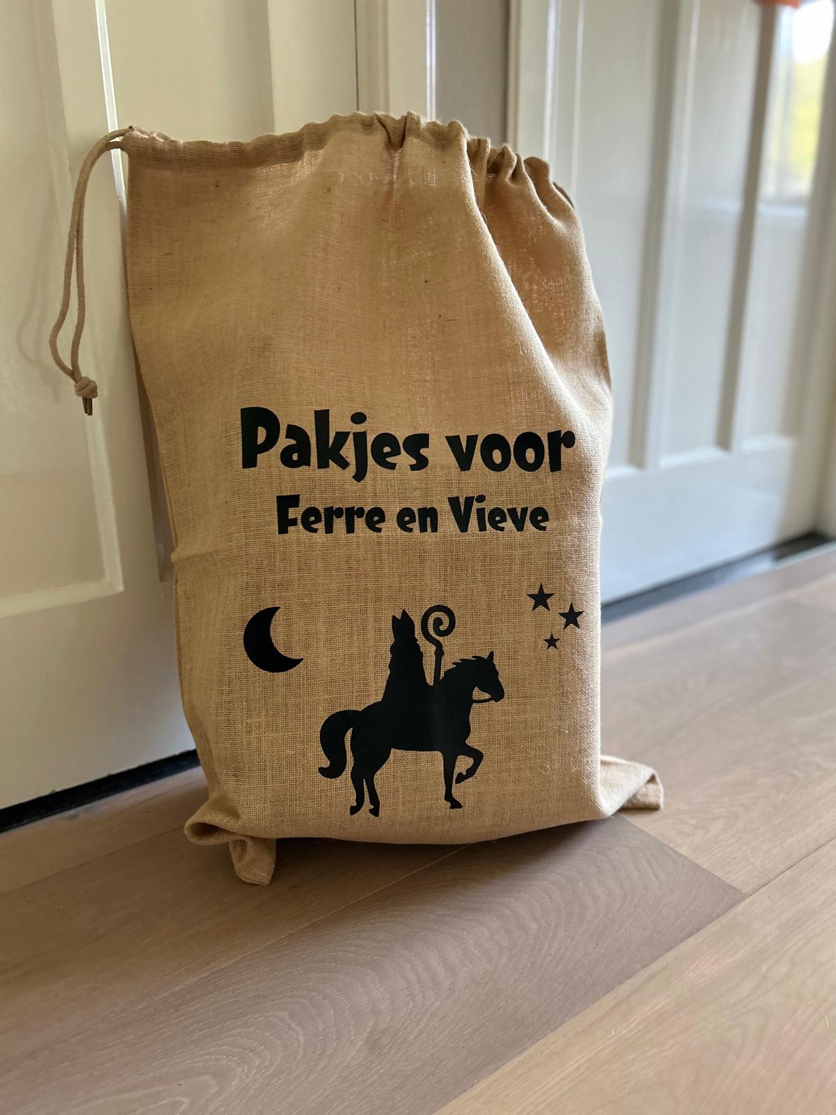 Jute Sinterklaaszak met naam
