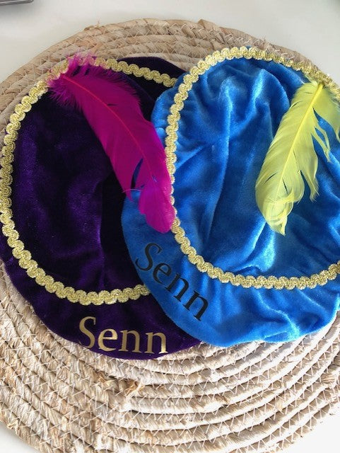 pietenmuts met naam paars, blauw