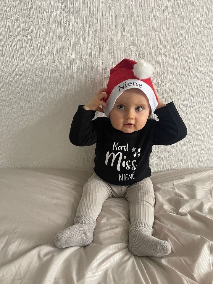 t-shirt Kerstmiss met naam, zwart, kerstmuts met naam, kerstoutfit meisje