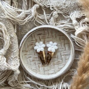 Haarspeldje bloem wit